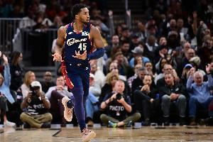 米切尔谈取胜:意志力的较量 为莫布里汤姆林点赞 我们要相信过程